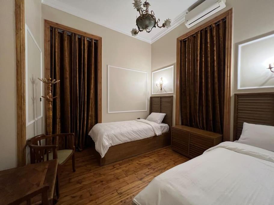Authentic 3Br Apartment In Downtown, Caïro Buitenkant foto