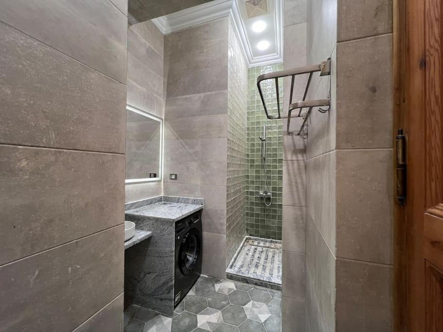 Authentic 3Br Apartment In Downtown, Caïro Buitenkant foto