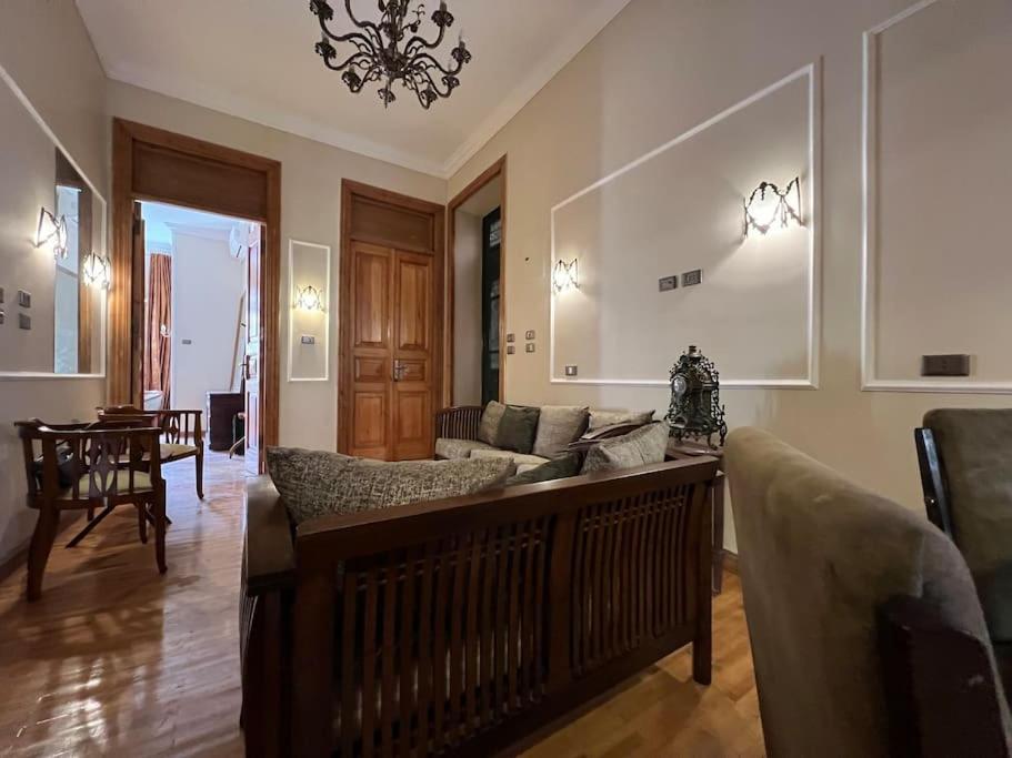 Authentic 3Br Apartment In Downtown, Caïro Buitenkant foto