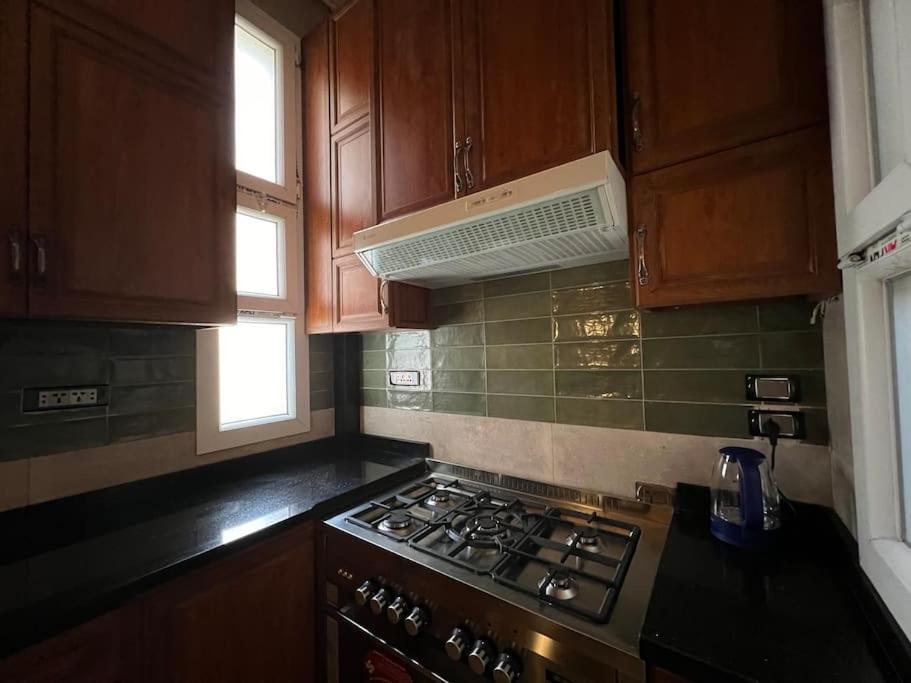 Authentic 3Br Apartment In Downtown, Caïro Buitenkant foto